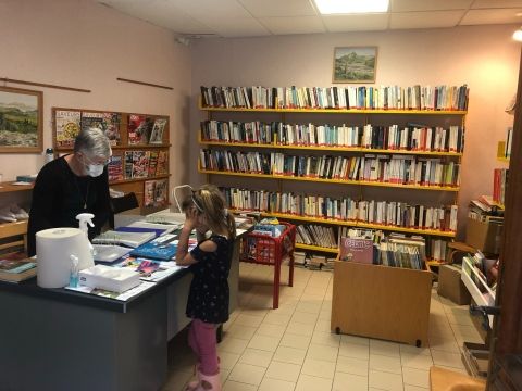 Bibliothèque Saint Jean le Centenier