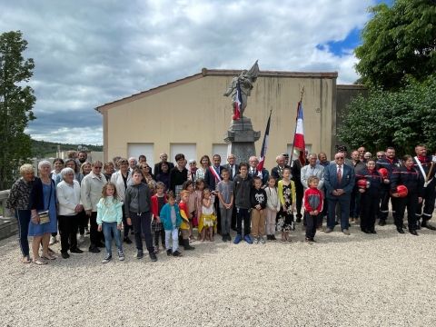 Cérémonie 8 mai Saint Jean le Centenier