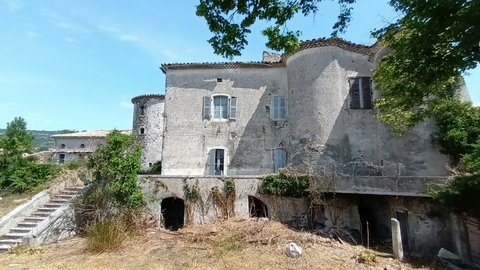 Participez à la restauration du château de Saint-Jean-le-Centenier