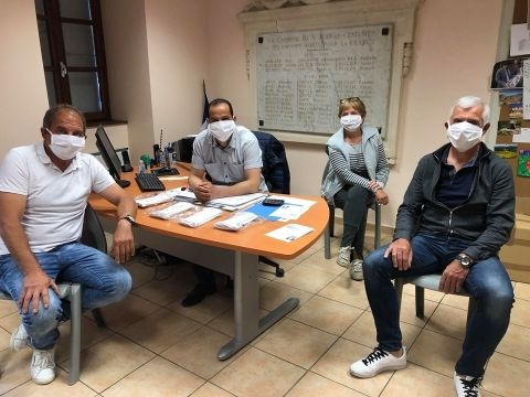 Préparation de la distribution de masques pendant le premier confinement