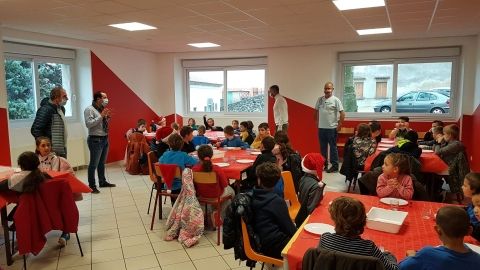 Repas de Noël Ecole Saint Jean le Centenier